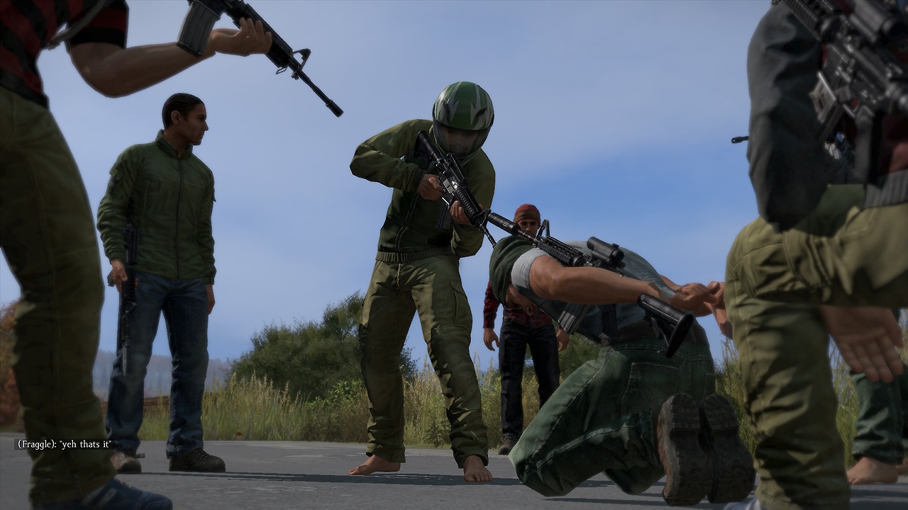 Quelle: http://www.game-2.de/wp-content/uploads/ngg_featured/dayz-standalone-bandits-with-survivor.jpg